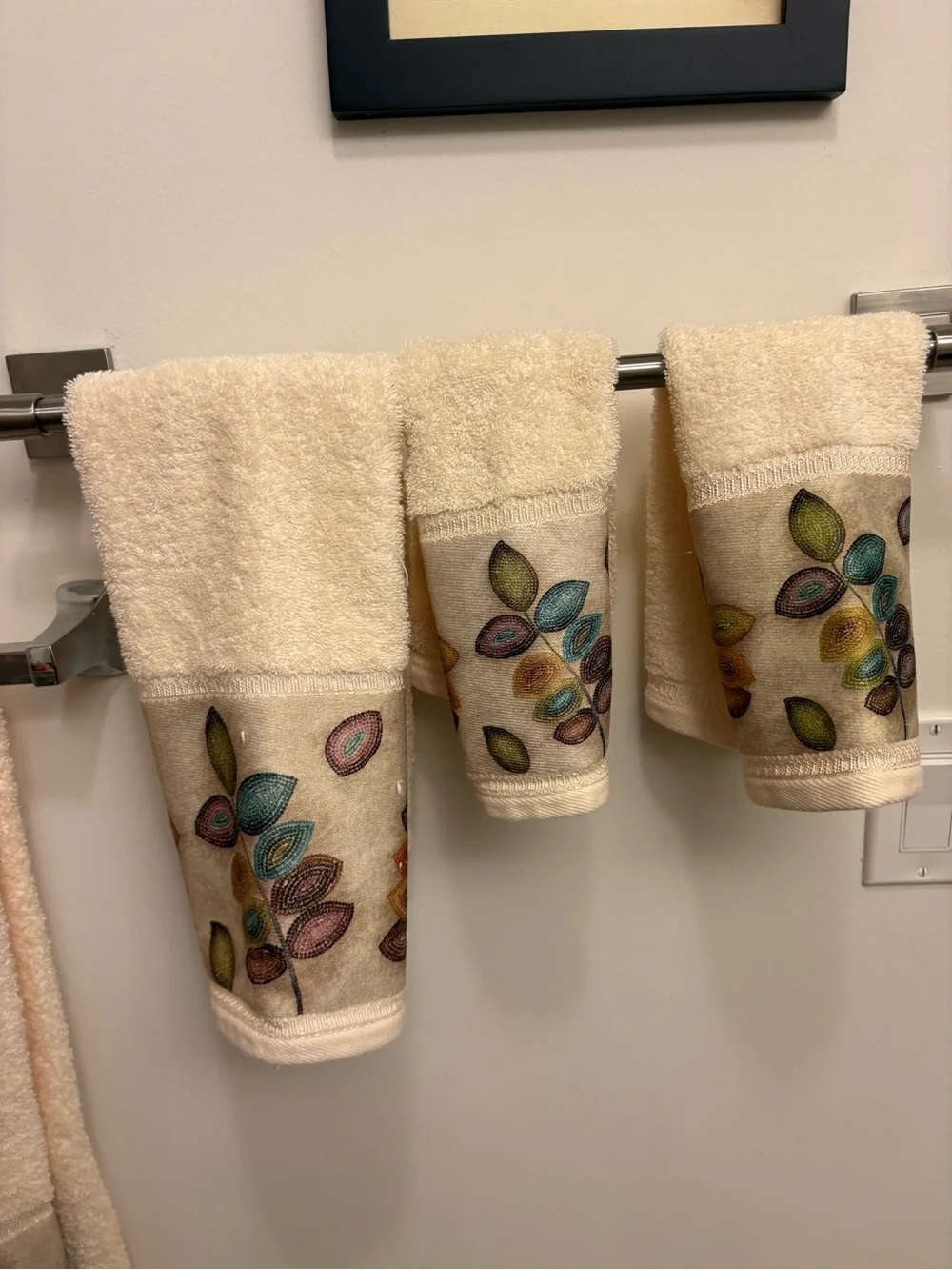 Croscill mosaic Shower Curtain and 11 towels - Multicolor